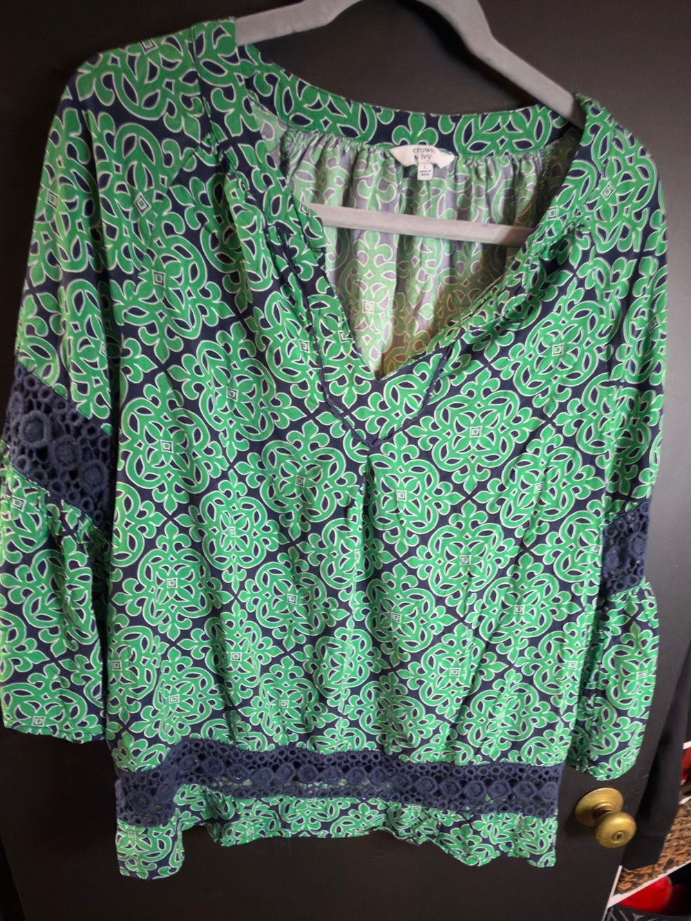 Crown & Ivy Green Patterned V-Neck Top with Navy Crochet Trim